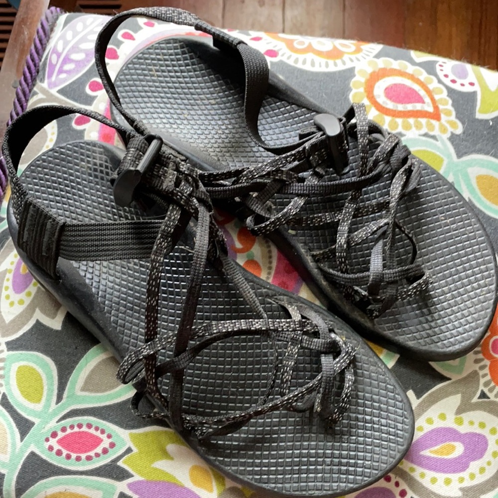Black 3 strap chacos